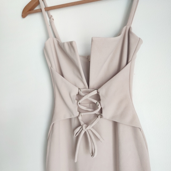 Nookie Madison Dress in Sand XS - Picture 6 of 8